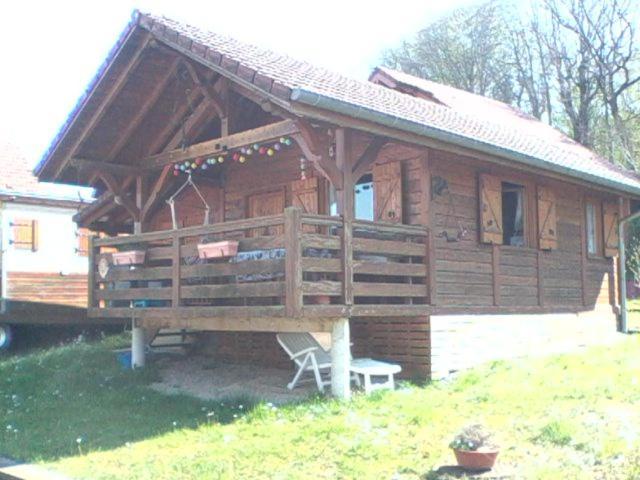 Location Type Gite, Chambre D'Hote, Meuble De Tourisme Dans Joli Petit Chalet Typique Et Ou Jolie Roulotte Type Boheme Waldighoffen 外观 照片