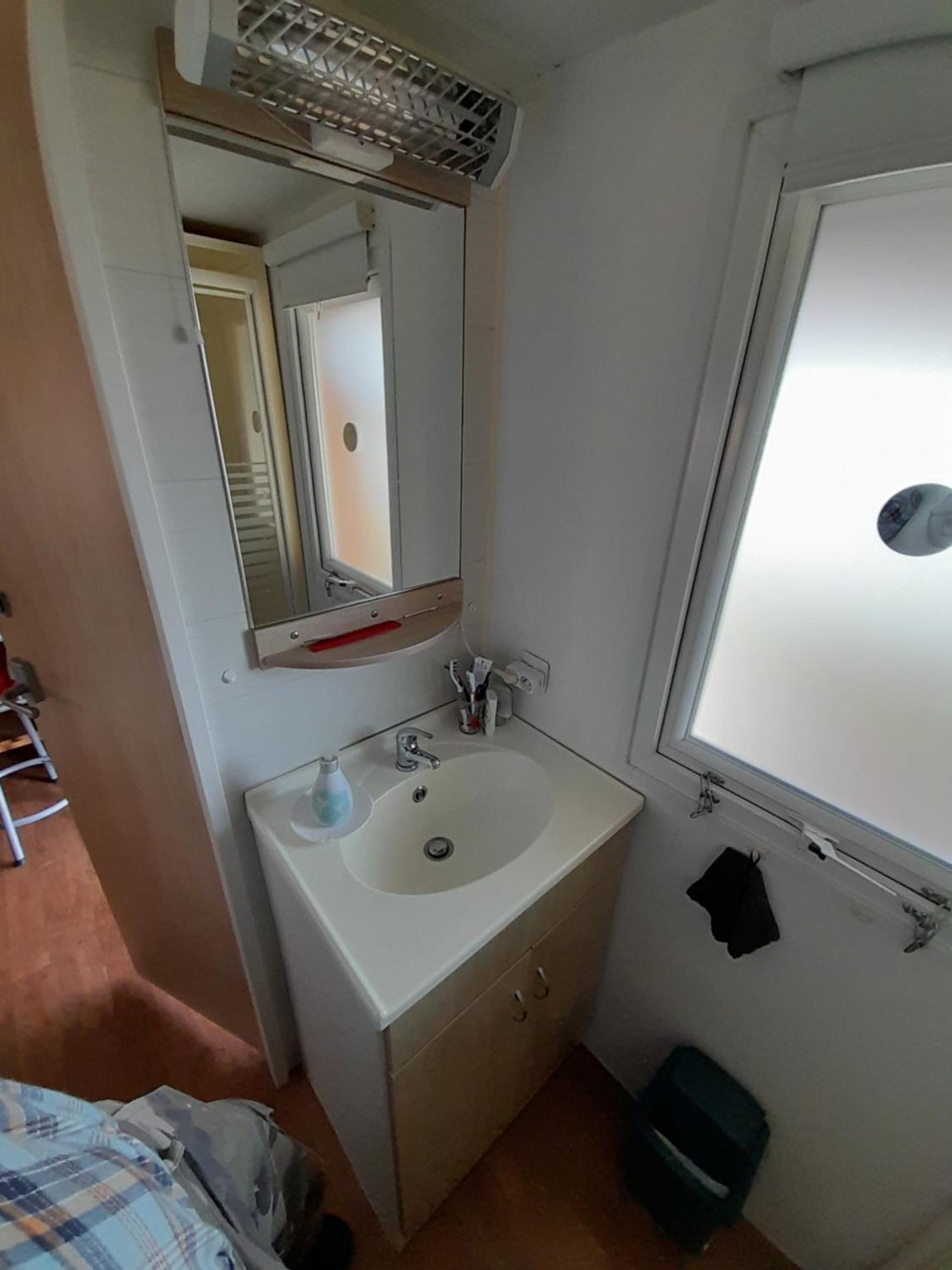 Location Type Gite, Chambre D'Hote, Meuble De Tourisme Dans Joli Petit Chalet Typique Et Ou Jolie Roulotte Type Boheme Waldighoffen 外观 照片