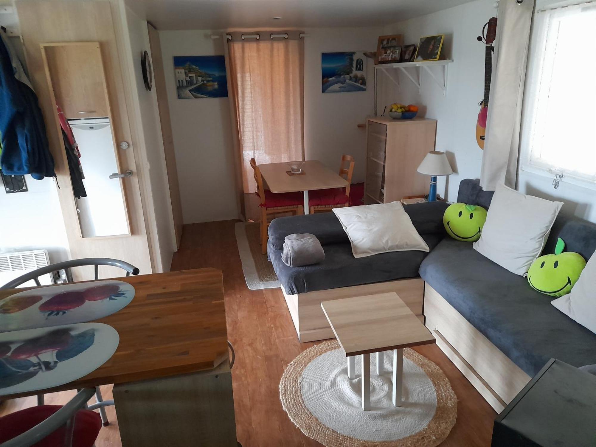 Location Type Gite, Chambre D'Hote, Meuble De Tourisme Dans Joli Petit Chalet Typique Et Ou Jolie Roulotte Type Boheme Waldighoffen 外观 照片