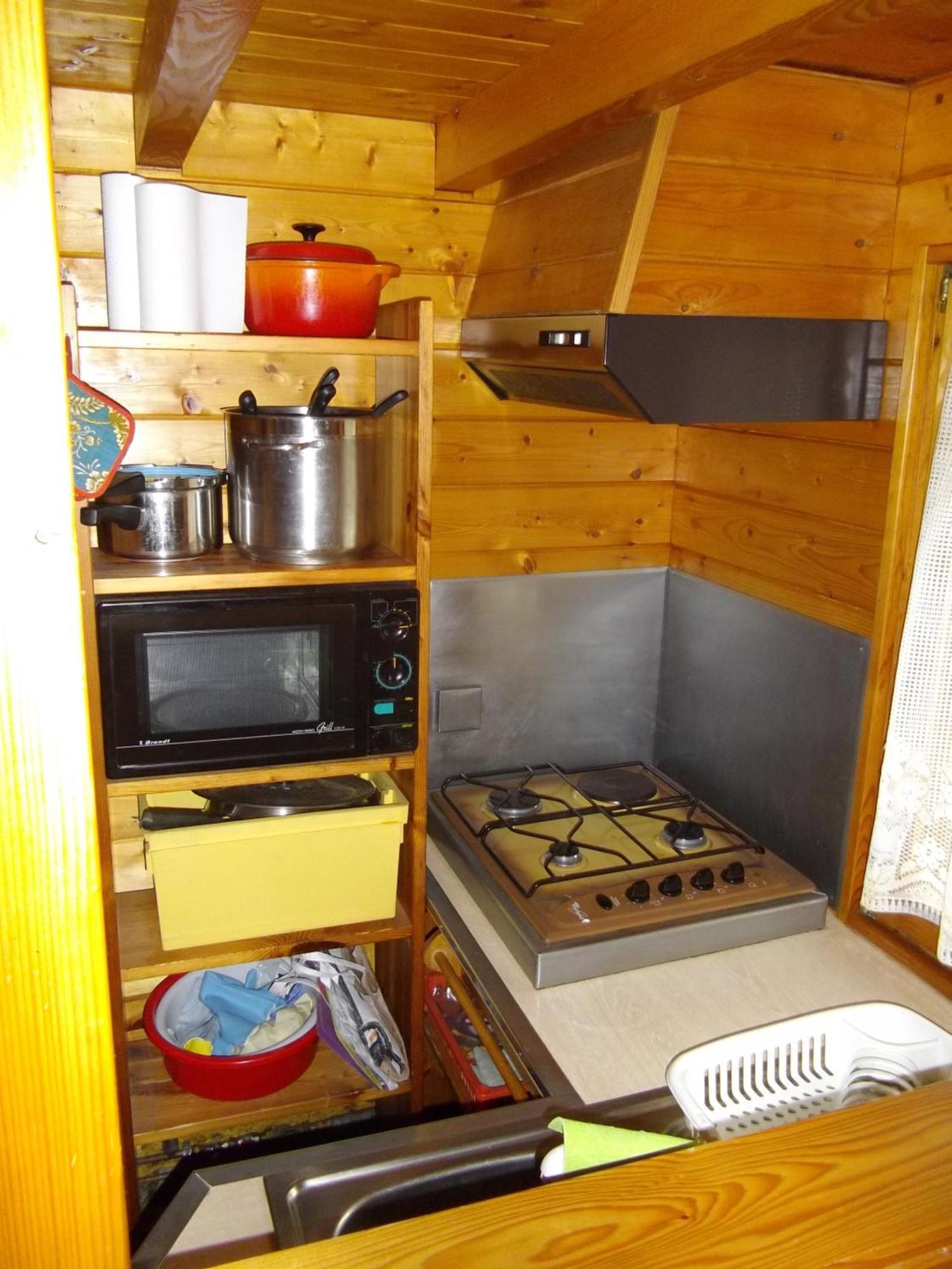 Location Type Gite, Chambre D'Hote, Meuble De Tourisme Dans Joli Petit Chalet Typique Et Ou Jolie Roulotte Type Boheme Waldighoffen 外观 照片